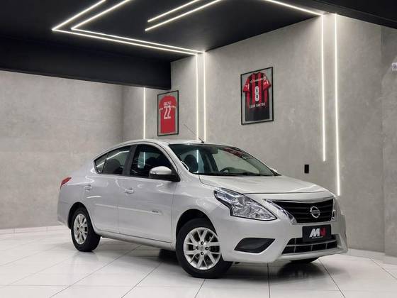 NISSAN VERSA 1.6 16V FLEXSTART SV 4P XTRONIC NISSAN VERSA 1.6 16V FLEXSTART SV 4P XTRONIC